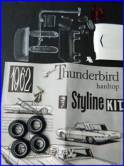 125 AMT 1962 Ford Thunderbird Hardtop Model Kit (Incomplete / Parts) #S-222-200