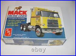 125 AMT Mack Ryder Cruise Liner Semi Tractor Model Kit WithBox