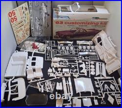 125 Vintage AMT 1963 Buick Electra 225 Cvt 06-513 3n1 unbuilt car kit NICE