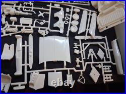 125 Vintage AMT 1963 Buick Electra 225 Cvt 06-513 3n1 unbuilt car kit NICE