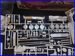 125 Vintage AMT 1963 Buick Electra 225 Cvt 06-513 3n1 unbuilt car kit NICE