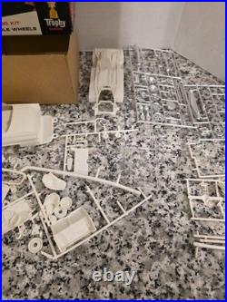 1956 Ford Victoria Hardtop 1/25 Model Kit AMT Vintage MIB NEW Unbuilt