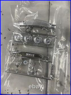 1957 AMT Ford T-Bird Craftsman Series Kit 4037 ORIGINAL NO DECALS