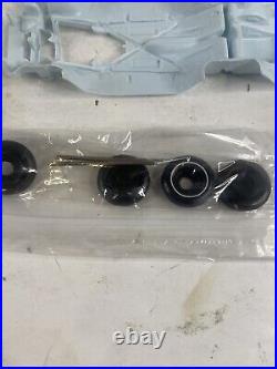 1957 AMT Ford T-Bird Craftsman Series Kit 4037 ORIGINAL NO DECALS