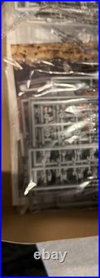 1957 Corvette Fuel-Injected 283 Small Block 16 Model Kit AMT Pro Shop Open Box