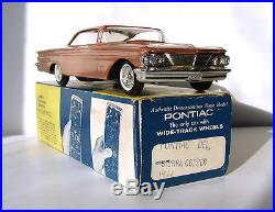 1960 PONTIAC BONNEVILLE HARDTOP WIDE TRACK PROMO With ORIGINAL BOX AMT