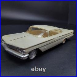 1960 PONTIAC BONNEVILLE VINTAGE AMT MPC 1/25 125 Model Car Kit