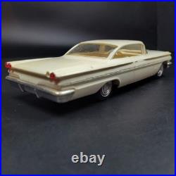 1960 PONTIAC BONNEVILLE VINTAGE AMT MPC 1/25 125 Model Car Kit