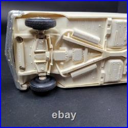 1960 PONTIAC BONNEVILLE VINTAGE AMT MPC 1/25 125 Model Car Kit