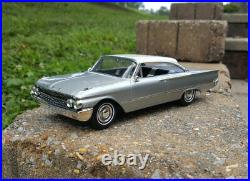1961 Ford Galaxie Starliner Pro Built 1/25 Resin / AMT