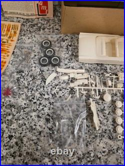 1961 Ford Sunliner 61 1/25 Model Kit AMT Vintage MIB NEW Unbuilt