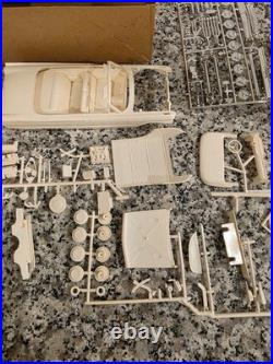 1961 Ford Sunliner 61 1/25 Model Kit AMT Vintage MIB NEW Unbuilt