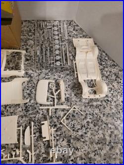 1961 Ford Sunliner 61 1/25 Model Kit AMT Vintage MIB NEW Unbuilt