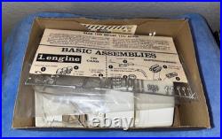 1963 FORD F-100 CAMPER PICK-UP AMT T295-200 Model Kit 125 Sealed Parts plus Box