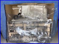 1963 FORD F-100 CAMPER PICK-UP AMT T295-200 Model Kit 125 Sealed Parts plus Box 1963 FORD F-100 CAMPER PICK-UP AMT T295-200 Model Kit 125 Sealed Parts plus Box