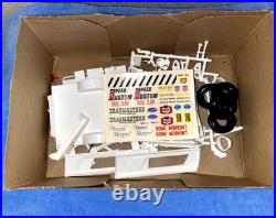 1963 FORD F-100 CAMPER PICK-UP AMT T295-200 Model Kit 125 Sealed Parts plus Box