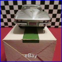 1964 Chevrolet Corvette Coupe, 1/25 scale Dealership promotional mode, Silver/grey