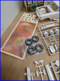 1964 FORD FAIRLANE AMT Vintage Original'64 ISSUE 1/25 Plastic Model Kit