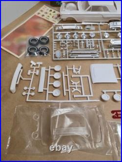 1964 FORD FAIRLANE Vintage AMT Original 1/25 Plastic Model Kit Issued In 1964