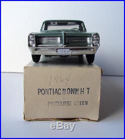 1964 PONTIAC BONNEVILLE HARDTOP PROMO MODEL AMT PINEHURST GREEN ORIGINAL BOX