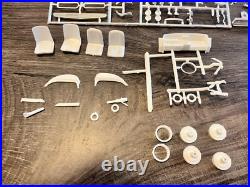 1965Thunderbird Hardtop 3n1 Model Kit 1/25, original issue, Screw bottom, Not Comp