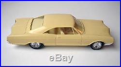 1965 Buick Wildcat 2-door Hardtop Promo Model Amt