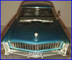 1965 Buick Riviera Clamshell Headlights Hardtop Professional Built Model Kit