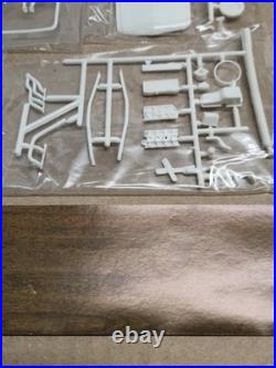 1965 FORD MUSTANG 2+2 Fastback AMT'65 Issue 1/25 Plastic Model Kit COMPLETE