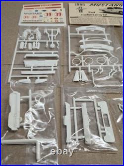 1965 FORD MUSTANG 2+2 Fastback AMT'65 Issue 1/25 Plastic Model Kit COMPLETE