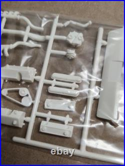 1965 FORD MUSTANG 2+2 Fastback AMT'65 Issue 1/25 Plastic Model Kit COMPLETE
