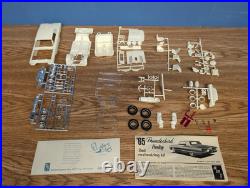 1965 Thunderbird Hardtop 1/25 Missing 1 Screw Unbuilt Vintage AMT Model