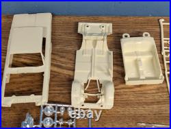 1965 Thunderbird Hardtop 1/25 Missing 1 Screw Unbuilt Vintage AMT Model