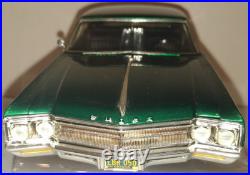 1966 Buick Woldcat 2 Door Hardtop Professional Built Screw Model Kit