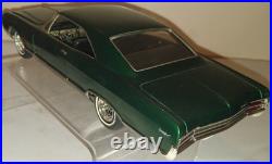 1966 Buick Woldcat 2 Door Hardtop Professional Built Screw Model Kit