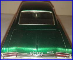 1966 Buick Woldcat 2 Door Hardtop Professional Built Screw Model Kit