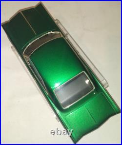 1966 Buick Woldcat 2 Door Hardtop Professional Built Screw Model Kit