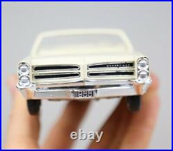 1966 Pontiac Bonneville Convertible Dealer Promo Car Ivory 1/25 Scale With Box