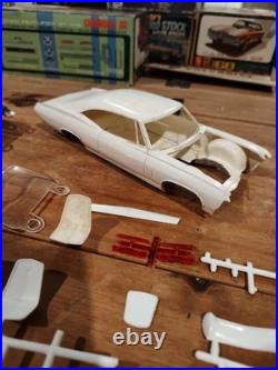 1968 AMT Chevrolet Impala SS 427 1/25th Model Kit