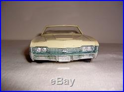 1968 Chevrolet Ss 427 Convertible Promo Model Car 1/24 Scale Amt