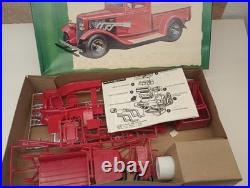 1969 AMT 1934 Ford Pickup Model Haulin' Henry Elegance Series 3204-300