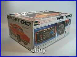 1973 AMT Plastic Model Kit'54 Chevy Highboy (H-1375) 125 Scale