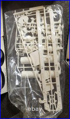 1980 AMT Matchbox BJ & The Bear Kenworth Cabover Kit # 5021 Open Box NEVER USED