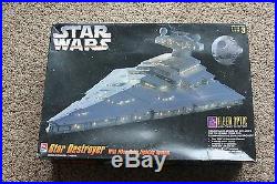 1995 AMT/ERTL Star Wars Star Destroyer with Lighting System Box Set Model Kit