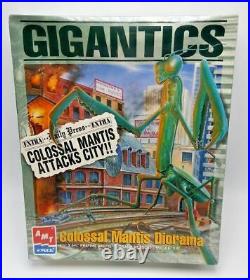 1996 Amt/ertl Set Of 3 Gigantics Diorama Scorpion Tarantula & Mantis Model Kits