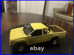 1/20 Built AMT Nissan Hardbody 4WD SE Pickup