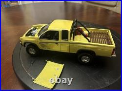 1/20 Built AMT Nissan Hardbody 4WD SE Pickup