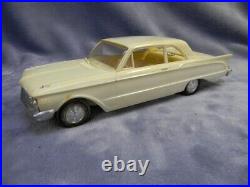 1/24 1961 Amt Original Issue Mercury Comet Sedan White Annual Model Kit Built