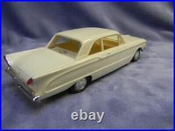 1/24 1961 Amt Original Issue Mercury Comet Sedan White Annual Model Kit Built