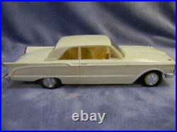 1/24 1961 Amt Original Issue Mercury Comet Sedan White Annual Model Kit Built