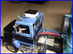 1/25 AMT Ford Louisville 8000 S/A Cattle Pups Built Nice All Wheels Roll